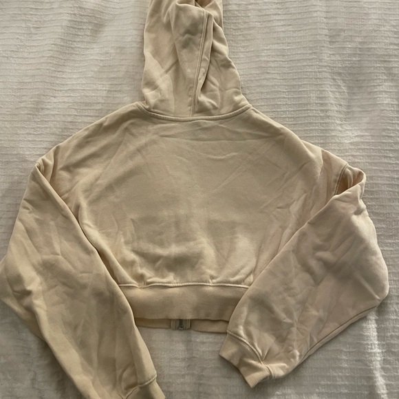 H&M Cropped Hoodie - Picture 2 of 3